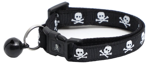 Skulls & Crossbones on Black – Breakaway Cat Collar