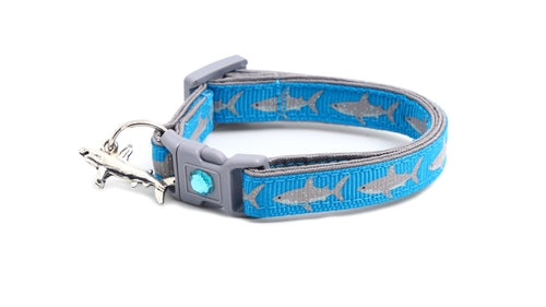Great White Sharks – Breakaway Cat Collar