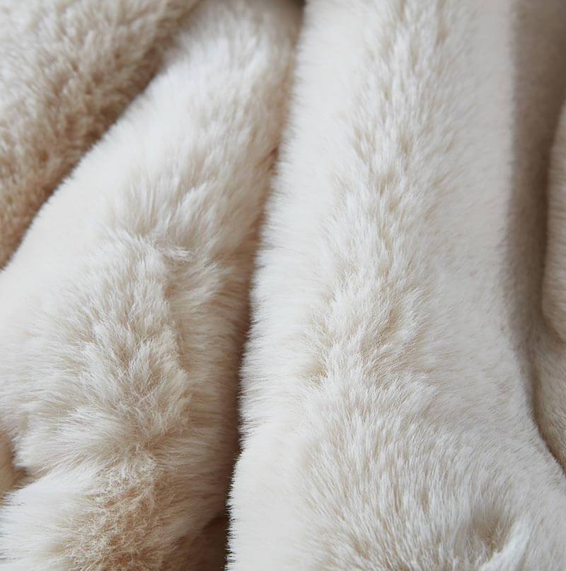 Cassilda Luxury Beige Chinchilla Faux Fur Throw Blanket – 60" x 50"